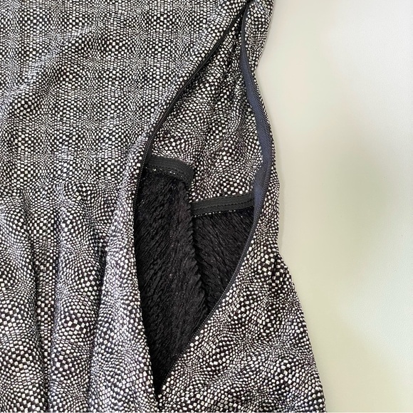 Alexis Skyla Metallic Flutter Sleeve V Neck Mini Skater Dress Silver Small - Picture 10 of 13